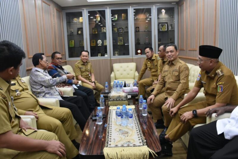 Raker dan RDP dengan Komisi II DPR RI dan Jajaran Kemendagri di Jakarta
