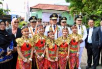 Wamendagri) Bima Arya Sugiarto meninjau pelaksanaan program Makan Bergizi Gratis (MBG) di Sekolah Dasar Negeri (SDN) 015 Balikpapan Selatan