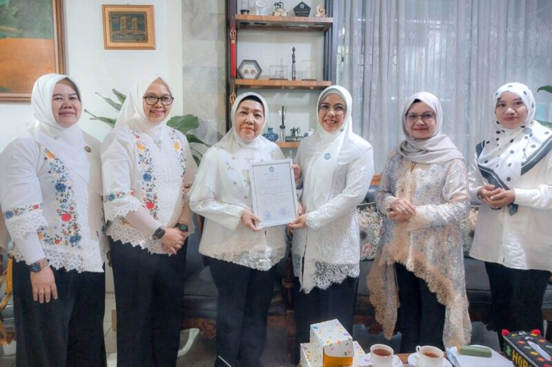Penyerahan Penghargaan Perempuan Inspiratif Provinsi Banten Tahun 2025