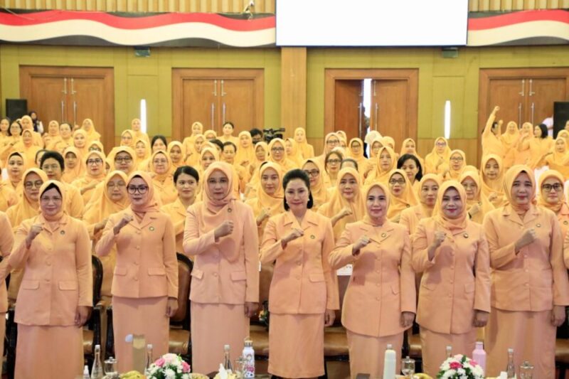 Foto bersama Pengurus DWP Unit Kerja Lingkup Kemendagri Masa Bakti 2024–2029