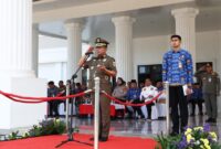 Gubernur Banten Andra Soni mengikuti upacara Peringatan Hari Ulang Tahun (HUT) ke-106 Pemadam Kebakaran, HUT ke-106 Satuan Polisi Pamong Praja, dan HUT ke-63 Satuan Perlindungan Masyarakat (Linmas) Tingkat Provinsi Banten
