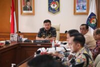 Sekjen Kemendagri Tomsi Tohir dalam rapat terkait Pelaksanaan Program MBG bersama seluruh sekretaris daerah provinsi dan kabupaten/kota