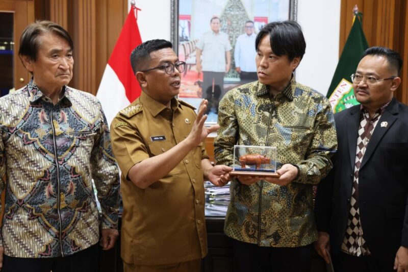 Gubernur Banten Andra Soni Terima Kunjungan Rombongan Delegasi Prefektur Mie Jepang di Ruang Kerja Gubernur Banten