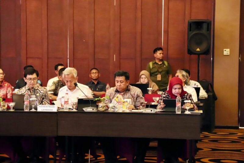 Rapat Kunjungan Kerja Komisi II DPR RI dalam Rangka Evaluasi DOB di Papua Selatan.