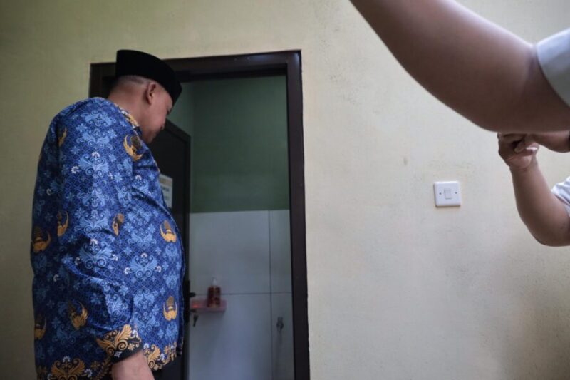 Wali Kota Bekasi, Tri Adhianto, kembali melakukan inspeksi mendadak (sidak) ke SDN Margahayu II & VIII