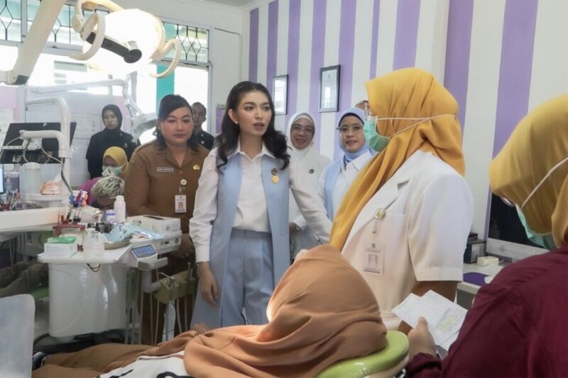 Ketua Dekranasda Provinsi Banten Tinawati Andra Soni Dampingi Ketua Dekranas Selvi Gibran Rakabuming Buka Pelatihan Keterampilan Bagi Warga Binaan Lapas Perempuan Tangerang
