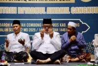 Gubernur Banten Andra Soni menghadiri Haul Akbar ke-78 Abuya Shidiq bin KH Ma'lum di Pondok Pesantren Riyadul Awamil