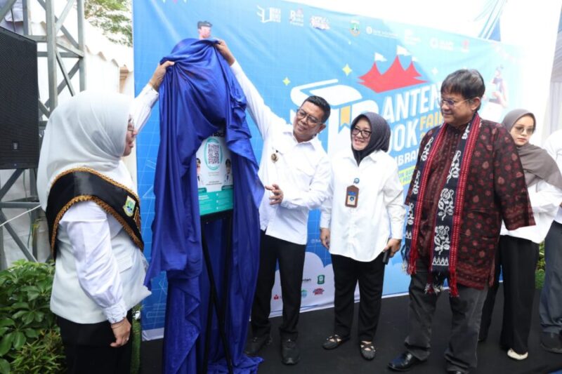 Gubernur Banten Andra Soni membuka Banten Book Fair Tahun 2025