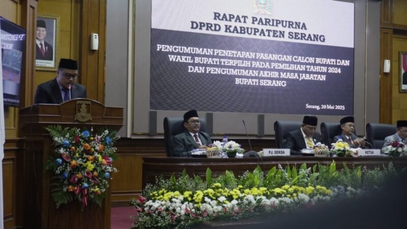 Kepala Kemenag Serang Pimpin Do'a dalam Rapat Penetapan Bupati dan Wakil Bupati Terpilih