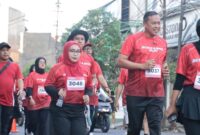 Kegiatan Soekarno Historical Fun Run 5K yang digelar meriah di Kota Bandung 