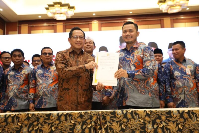 acara Pelantikan Dewan Pengurus Nasional Asosiasi DPRD Kabupaten Seluruh Indonesia (ADKASI) Periode 2025–2030 dan Seminar Nasional ADKASI di Hotel Borobudur Jakarta