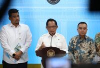 Mendagri Muhammad Tito Karnavian saat memberikan keterangan pers usai melaksanakan Rapat Terbatas membahas polemik status administrasi empat pulau di wilayah Aceh–Sumatera Utara (Sumut).
