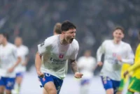 Penyerang Lyon Martin Satriano merayakan keberhasilannya mencetak gol ke gawang Nantes pada pertandingan Liga Prancis di Stadion Groupama, Decines-Charpieu, Minggu (30/11/2025) waktu setempat. (OL.fr)