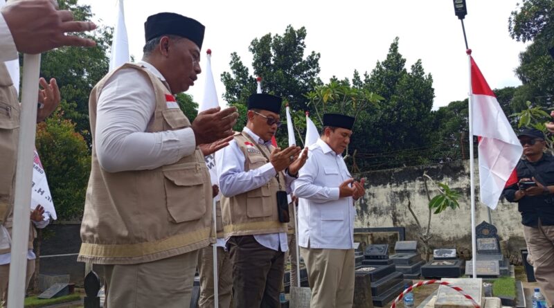 HUT ke-18, Gerindra Teguhkan Komitmen Perjuangan Lewat Ziarah ke Makam Prof Suhardi