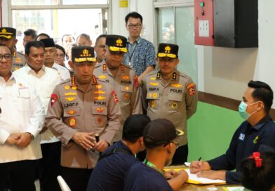 Kapolri Dorong Iklim Investasi Sehat demi Perluasan Lapangan Kerja Kapolri Dorong Iklim Investasi Sehat demi Perluasan Lapangan Kerja