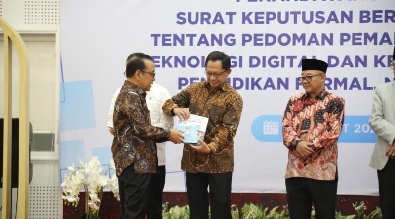 Tujuh Menteri Teken SKB Pemanfaatan AI di Dunia Pendidikan