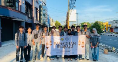 Mahasiswa Teknik Industri UWM Turun ke Jalan, Bagikan Takjil Gratis di Sleman