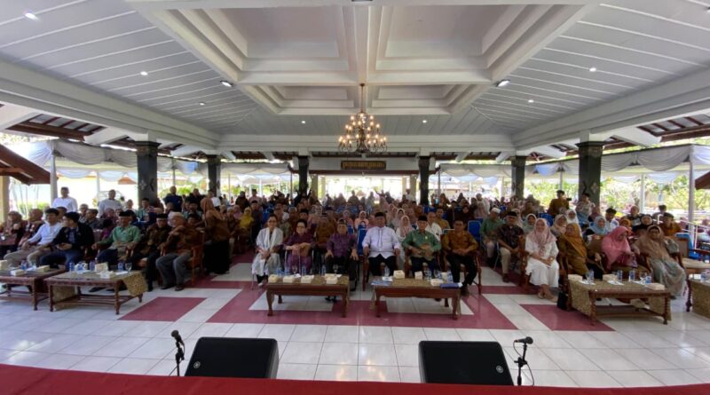 Trah Prawirosentiko Lestarikan Tradisi Syawalan untuk Perkuat Keharmonisan Trah Prawirosentiko Lestarikan Tradisi Syawalan untuk Perkuat Keharmonisan