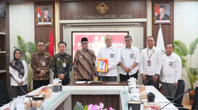 Lampung Terdepan, LKPD 2025 Diserahkan Lebih Cepat dari Batas Waktu Lampung Terdepan, LKPD 2025 Diserahkan Lebih Cepat dari Batas Waktu