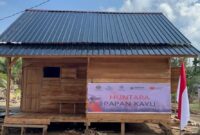Pemanfaatan kayu hanyutan sebagai material huntara di Aceh Utara. dok. Satgas PRR/Kemenhut