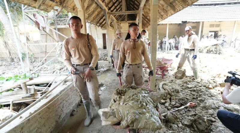 Semangat Praja IPDN di Aceh Tamiang: Pulihkan Situs Sejarah dan Permukiman Warga