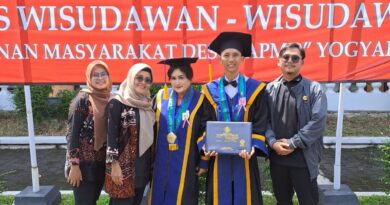 Kalurahan Condongcatur Konsisten Tingkatkan SDM, Tiga Pamong Diwisuda Kalurahan Condongcatur Konsisten Tingkatkan SDM, Tiga Pamong Diwisuda