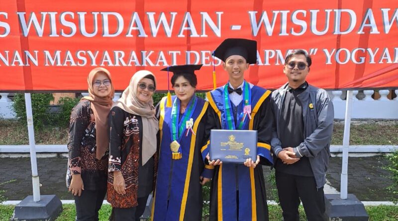 Kalurahan Condongcatur Konsisten Tingkatkan SDM, Tiga Pamong Diwisuda Kalurahan Condongcatur Konsisten Tingkatkan SDM, Tiga Pamong Diwisuda