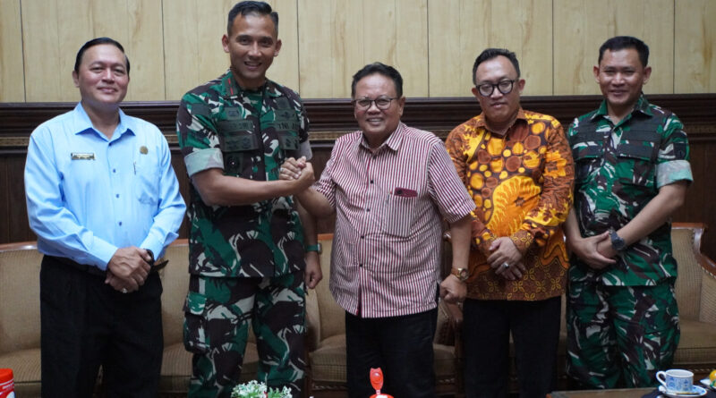 Sinergi TNI-Legislatif Diperkuat, Yuniar Dwi Hantono Silaturahmi ke DPRD DIY Sinergi TNI-Legislatif Diperkuat, Yuniar Dwi Hantono Silaturahmi ke DPRD DIY