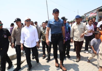 Dimyati Natakusumah dan AHY Tinjau Pengembangan Kawasan Nelayan Tanjung Anom