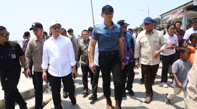 Dimyati Natakusumah dan AHY Tinjau Pengembangan Kawasan Nelayan Tanjung Anom