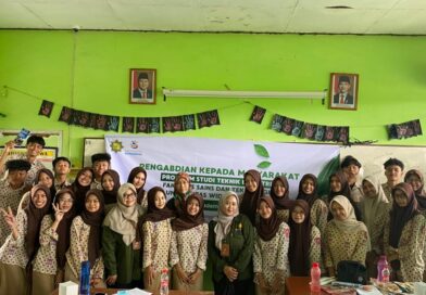 Teknik Industri UWM Dorong Pelajar Kreatif melalui Pelatihan AI dan Pengolahan Limbah