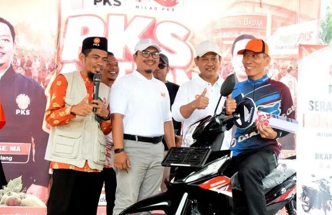 PKS Action Feat 24 Hadirkan Pasar Tani, Senam Bersama dan Cek Kesehatan Gratis PKS Action Feat 24 Hadirkan Pasar Tani, Senam Bersama dan Cek Kesehatan Gratis