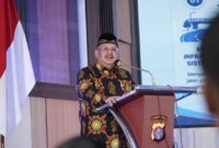 Komjen Pol. Prof. Dr. Cryshnanda Dwilaksana (Ketua Pusat Studi Ilmu Kepolisian).