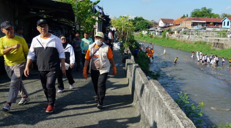 Sungai Code Dibersihkan, Hasto Wardoyo Siapkan Konsep Wisata Sungai Perkotaan Sungai Code Dibersihkan, Hasto Wardoyo Siapkan Konsep Wisata Sungai Perkotaan