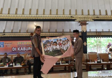 Pendopo Dipenuhi Haru Saat Harda Melepas Sekda Sleman Purnatugas