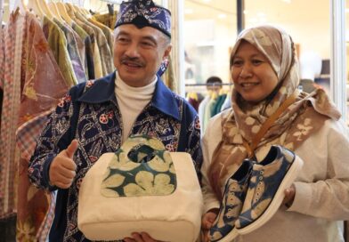 Kota Bekasi Harumkan Nama Daerah, Raih Penghargaan Fashion Terkini di PKJB 2026
