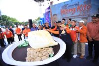 Sensus Ekonomi 2026 Sumsel Resmi Diluncurkan dengan Pemotongan Pempek Raksasa di Palembang