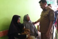 Memberi Dukungan Kepada Keluarga Korban