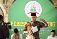 Tri Adhianto menyampaikan sambutan saat meresmikan Gedung Islamic Center Jamiyyatul  di Kelurahan Jatisari
