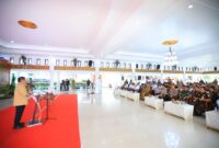 Gubernur Sumatera Selatan memberikan sambutan acara Penandatanganan Perjanjian Kerja Sama Pembangunan Flyover di Balai Agung Serasan Sekundang, Kabupaten Muara Enim