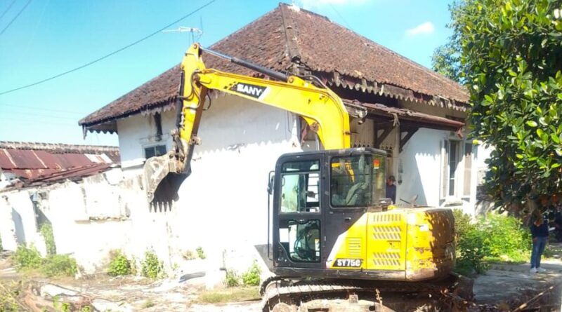Arus Bawah PDI Desak Transparansi Pembongkaran Sembilan Rumah Warisan Belanda PT KAI