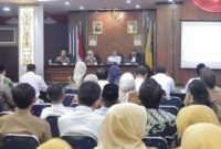 Wakil Gubernur Lampung Jihan Nurlela bersama jajaran Pemerintah Provinsi Lampung, Direktur Eksekutif KDEKS Provinsi Lampung H. Ardiansyah, serta para pemangku kepentingan mengikuti Rapat Koordinasi KDEKS sebagai upaya memperkuat sinergi pengembangan ekonomi dan keuangan syariah di Provinsi Lampung, Selasa (21/7/2026).