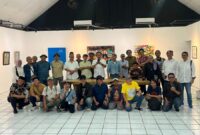 FOTO BERSAMA-Pembina Persatuan Kartunis Indonesia (PAKARTI), Komjen Pol. Prof. Dr. Chrysnanda Dwi Laksana yang juga Ketua Pusat Studi Ilmu Kepolisian bersama Kepala Satuan Tugas Pusat Studi Kepolisian, Irjen Pol. Dr. Susilo Teguh Raharjo M.Si foto bersama usai acara. (Foto Ist).