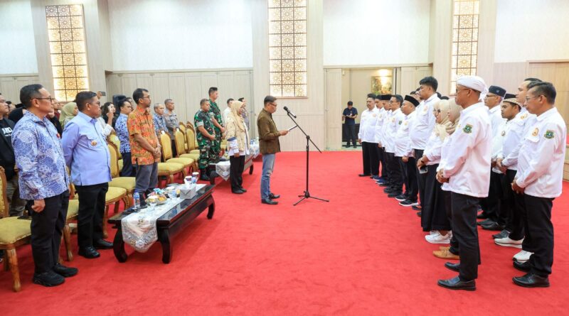 Andra Soni Targetkan Penanganan 46,71 Kilometer Jalan Desa Lewat Program Bang Andra 2026 Andra Soni Targetkan Penanganan 46,71 Kilometer Jalan Desa Lewat Program Bang Andra 2026