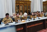 Gubernur Sumatera Selatan, Herman Deru, memaparkan Program 100.000 Sultan Muda dalam sesi penjurian Financial Literacy Award 2026 dan TPKAD yang digelar secara daring dari Griya Agung Palembang