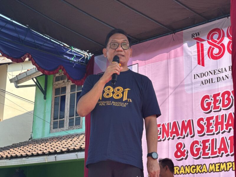 Warga Gedongkiwo Gelar Senam Bersama, Wawali Yogyakarta Beri Penghargaan Pelajar Berprestasi