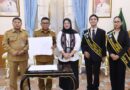 Terima Duta Bahasa Banten, Andra Soni Dorong Pencegahan Kekerasan Verbal di Sekolah Terima Duta Bahasa Banten, Andra Soni Dorong Pencegahan Kekerasan Verbal di Sekolah