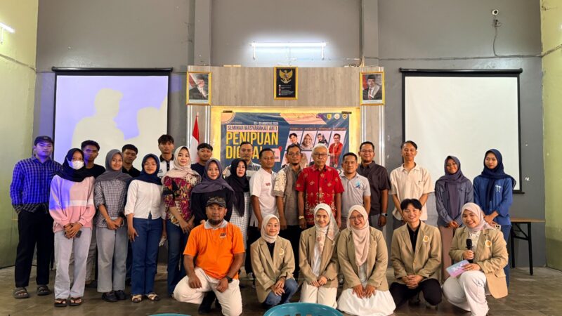 Warga Pokoh Kidul Diedukasi Mahasiswa UGM soal Bahaya Penipuan Digital