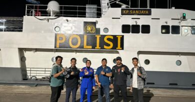 12 Jam Sisir Ujung Kulon, Polair Polda Banten dan Mabes Polri Belum Temukan Lima Wartawan 12 Jam Sisir Ujung Kulon, Polair Polda Banten dan Mabes Polri Belum Temukan Lima Wartawan