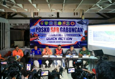 Hari Keenam Pencarian, Gubernur Banten Andra Soni Minta Operasi SAR Dipertimbangkan untuk Diperpanjang Hari Keenam Pencarian, Gubernur Banten Andra Soni Minta Operasi SAR Dipertimbangkan untuk Diperpanjang